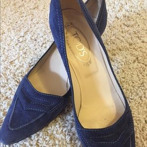 Tod’s Navy suede kitten heels 9.5